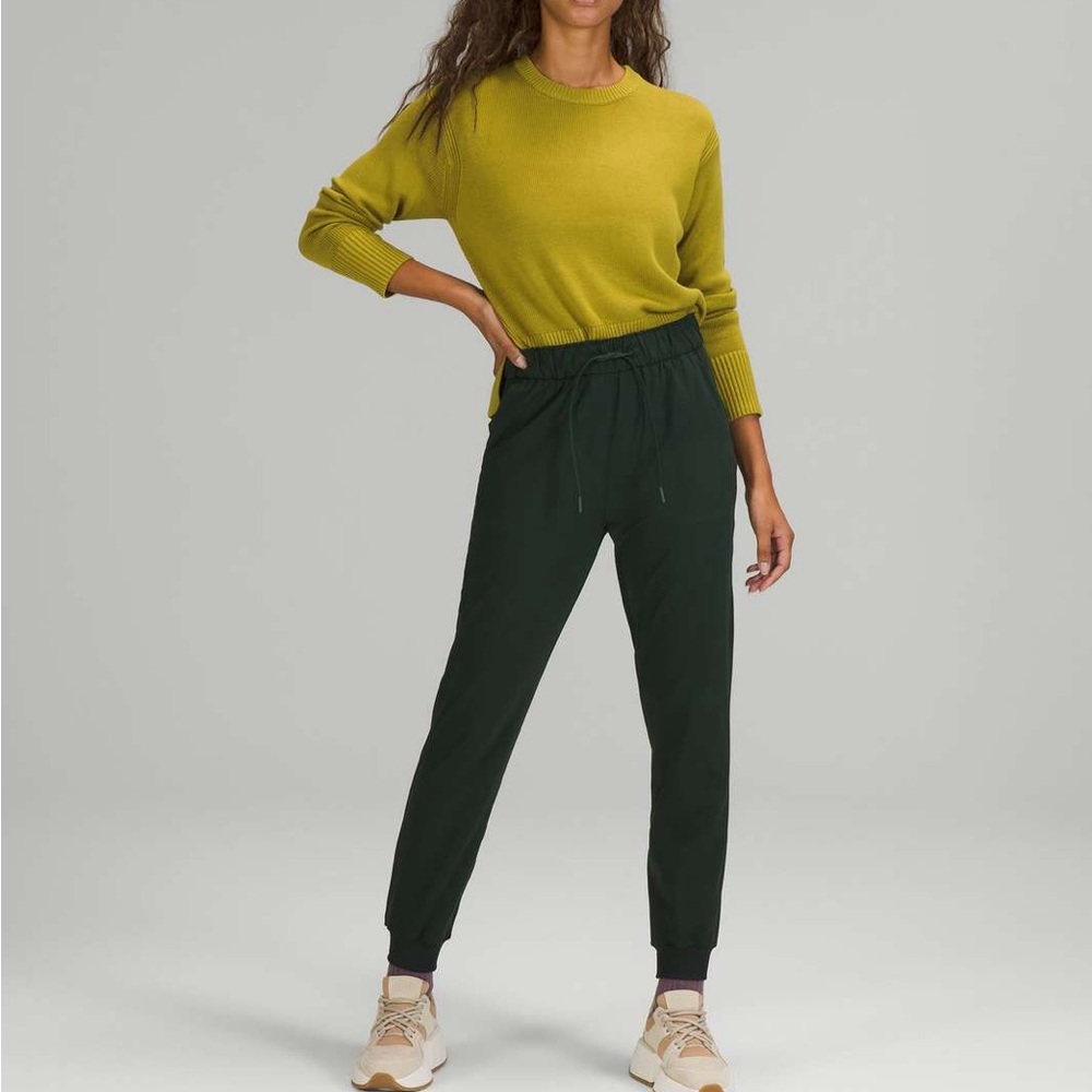 Lululemon Stretch High Rise Jogger size 4 Dark Green